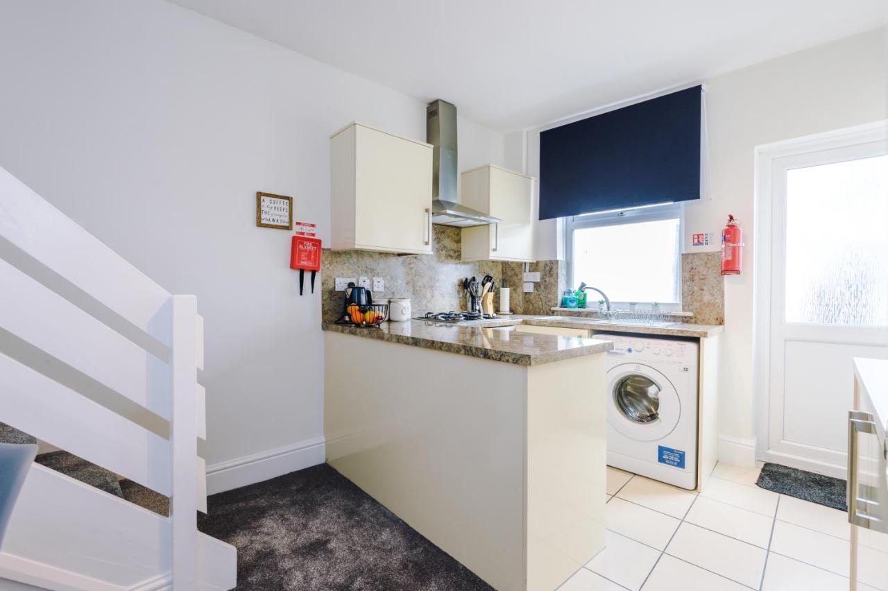 Bright 2-Bed Cottage In Chester By 53 Degrees Property, Ideal For Couples & Small Groups, City Centre - Sleeps 6 Luaran gambar