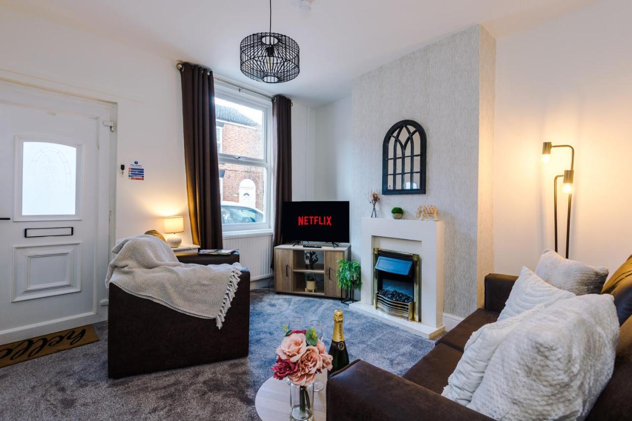 Bright 2-Bed Cottage In Chester By 53 Degrees Property, Ideal For Couples & Small Groups, City Centre - Sleeps 6 Luaran gambar